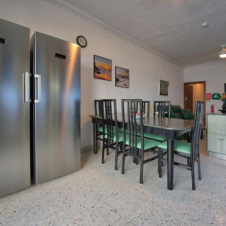 Beachfront With Seaviews Apartment No56 Award Winner Unbeatable Location For Closeness To The Sea Ideal For Guests Looking For Winter Spring And Autumn Breaks In Sunny Malta Also Ideal For Coastal Hikers Mellieha Ngoại thất bức ảnh