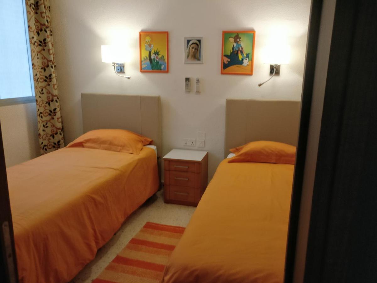 Beachfront With Seaviews Apartment No56 Award Winner Unbeatable Location For Closeness To The Sea Ideal For Guests Looking For Winter Spring And Autumn Breaks In Sunny Malta Also Ideal For Coastal Hikers Mellieha Ngoại thất bức ảnh
